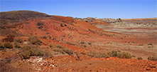 5EnteringBistiBadlandsRedHills