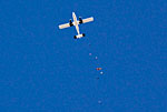 4030 Divers Exitng Planes